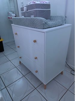 Delta children brand dresser