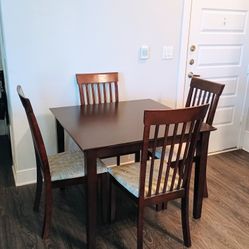 Dining Table With 4 Chairs 