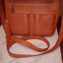 BEAUTIFUL "COLE HAAN"  PURSE