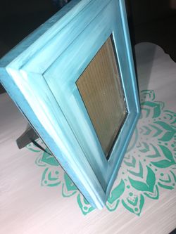 Pretty coastal table top frame