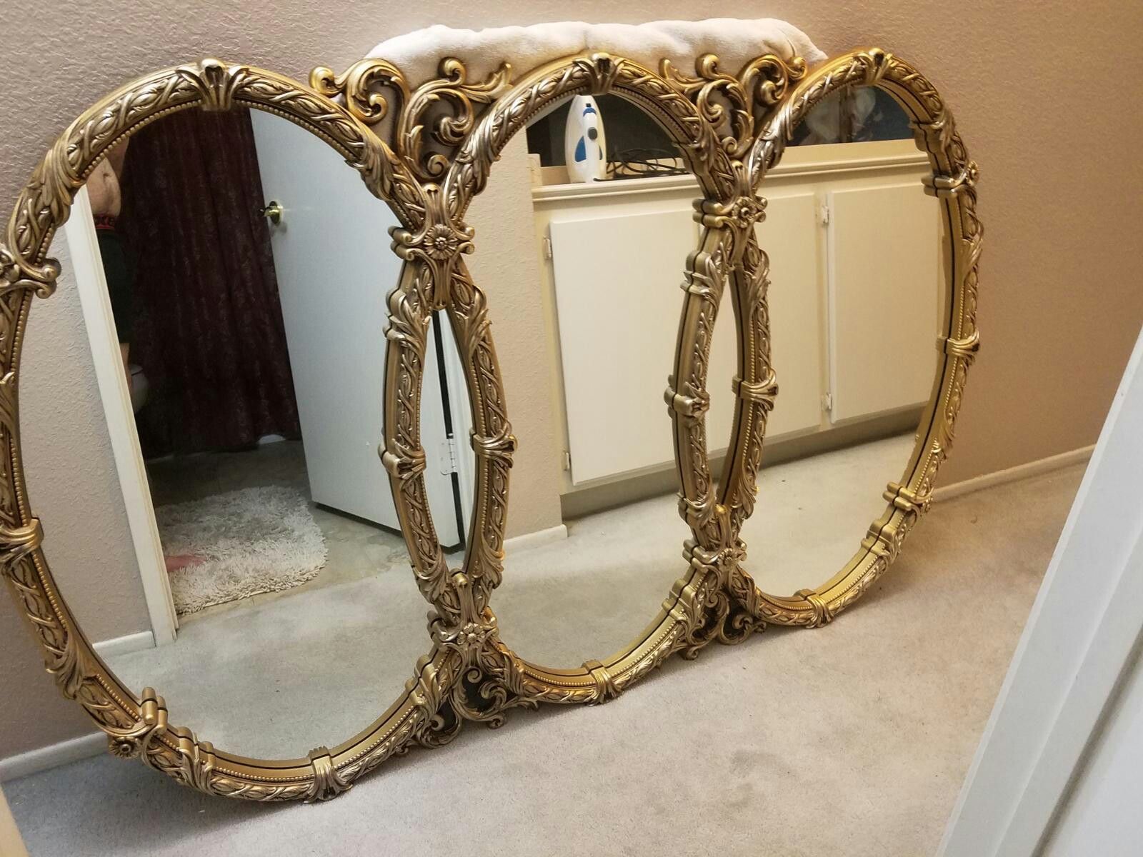 Gold Vintage. 3 Ring Mirror