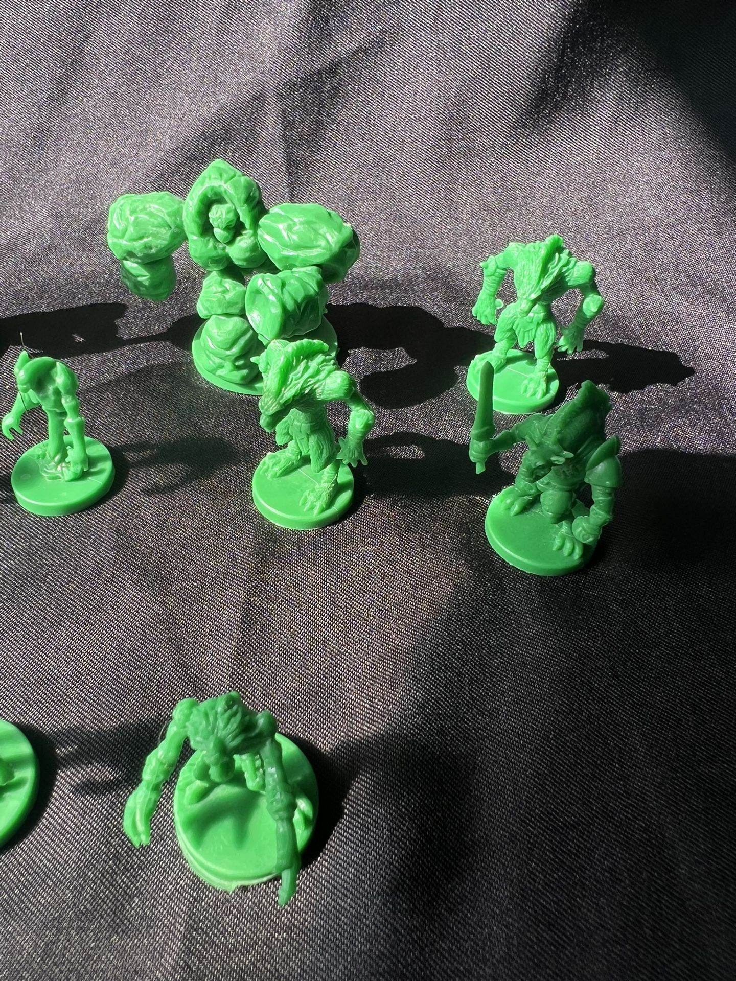 DND Miniatures 24pcs 