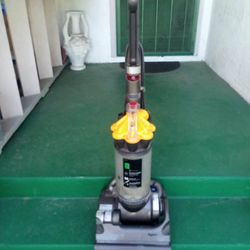 Dyson Vacuum 