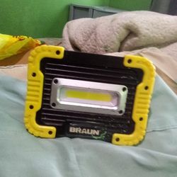 The BRAUN™ 1250 Lumen Battery Bank Work Light is a compact, ultrabright work light with a 2A USB port to quickly charge your portable electronics.
