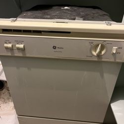 GE Dishwasher