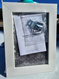 Wooden picture frame in white  3 X 5