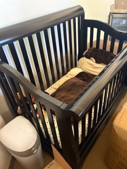 Beautiful Black Wooden Baby Crib – Solid & Sturdy