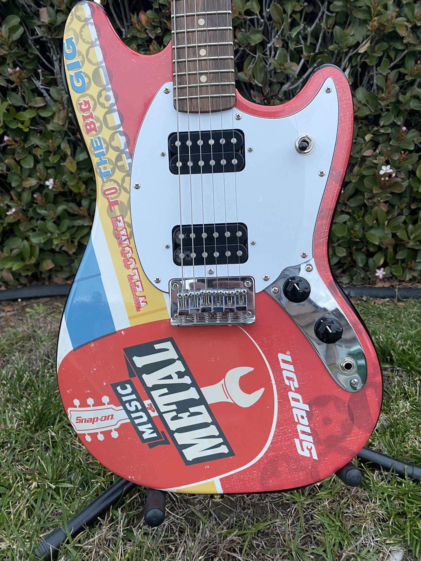 Snap On Electric Guitar