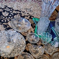 A lot Of Crystal Bowl Vases