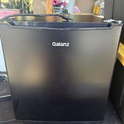 Mini Fridge 
