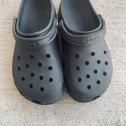 LIKE NEW Black crocs size 8 Men 10 Women for Sale in Auburn WA OfferUp