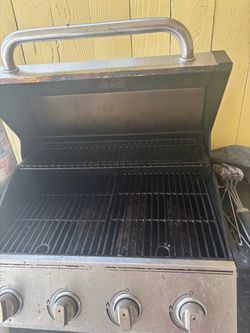 4-Burner Stainless Steel Gas Grill