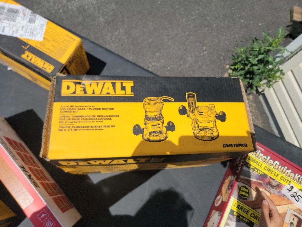Dewalt Fixed Based Plunge Router
