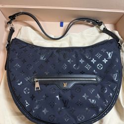 LOUIS VUITTON PARIS - Loop Hobo Pocket M11979