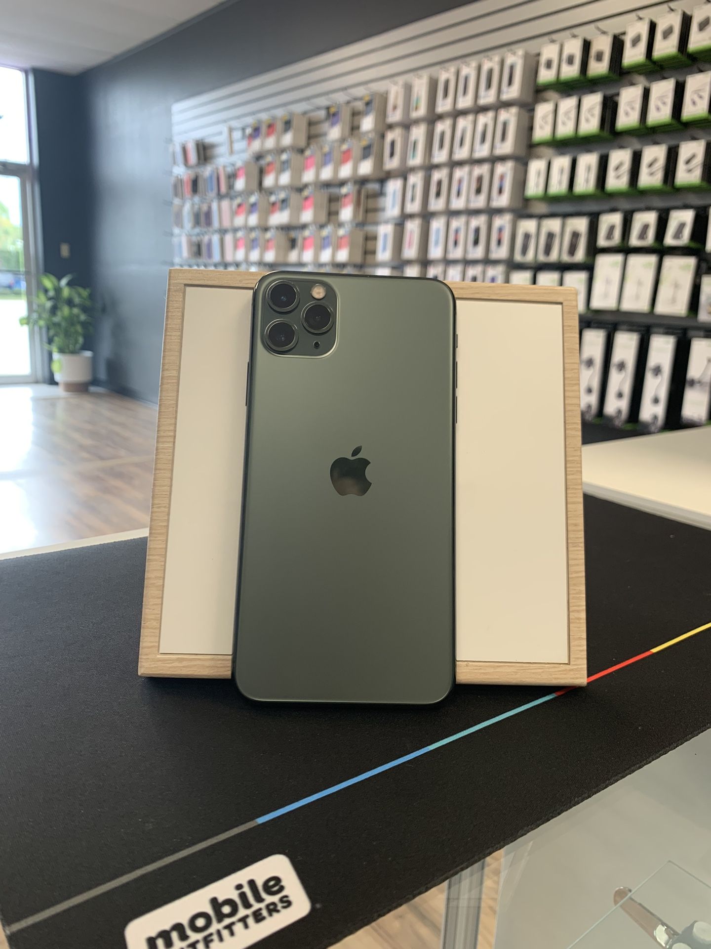 Apple iPhone 11 Pro Max 64GB Unlocked