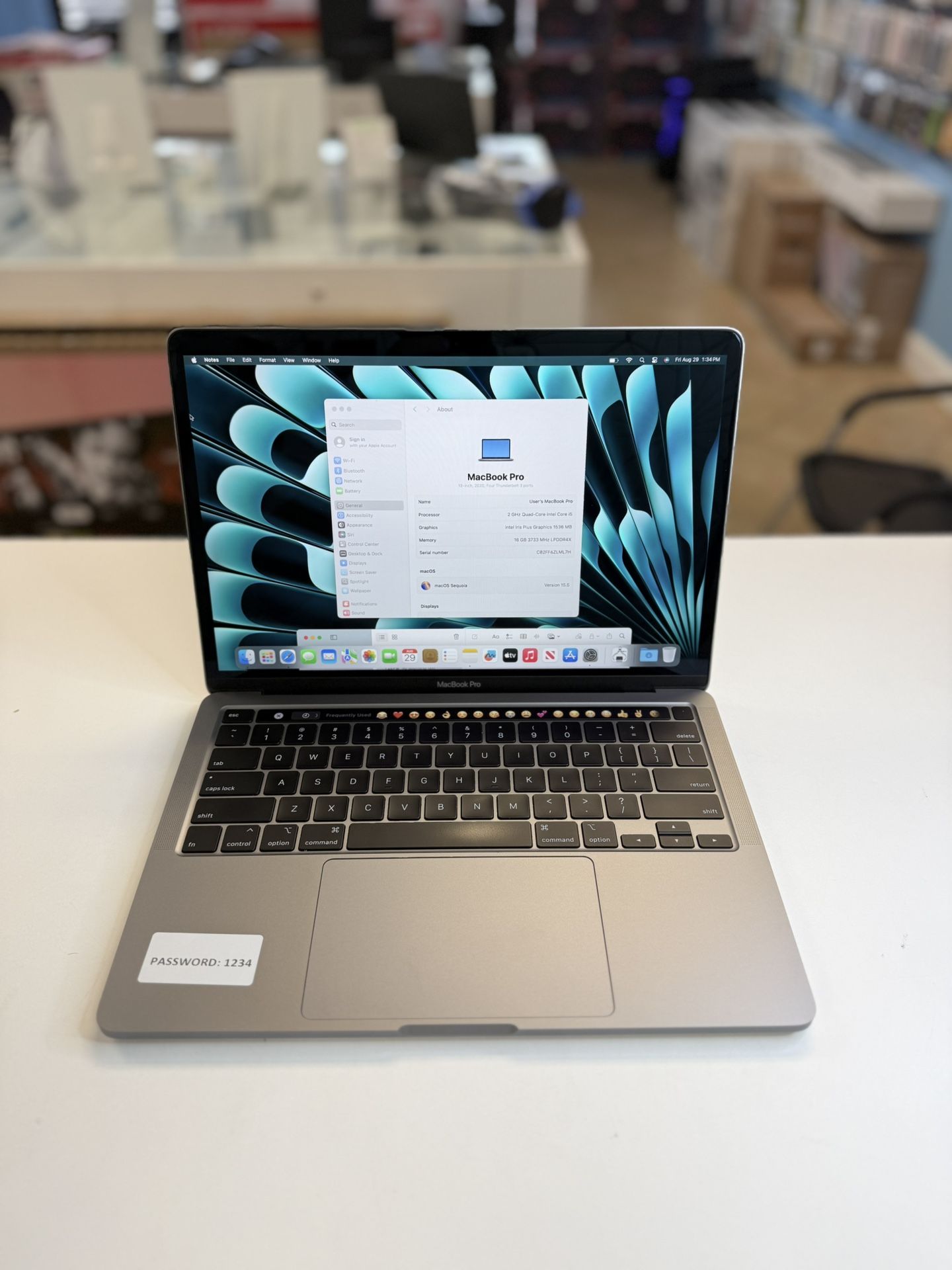 MacBook Pro 13inch Touchbar 2020 16Gb Ram /512ssd like New