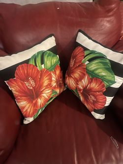 Set Of 2 Hibiscus Decorative Pillows