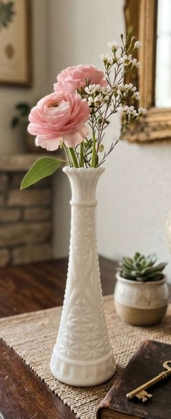 Vintage Milk Glass Bud Vase