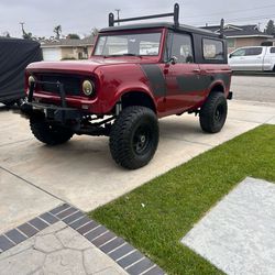 International Scout 800