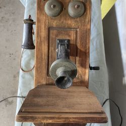 Antique Novelty Tube Radio Circa 1950s Country Belle By Guild