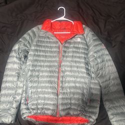 The North Face Puffer Jacket | Size L |