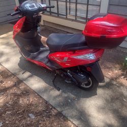 50 cc Scooter For Sale New 20miles 