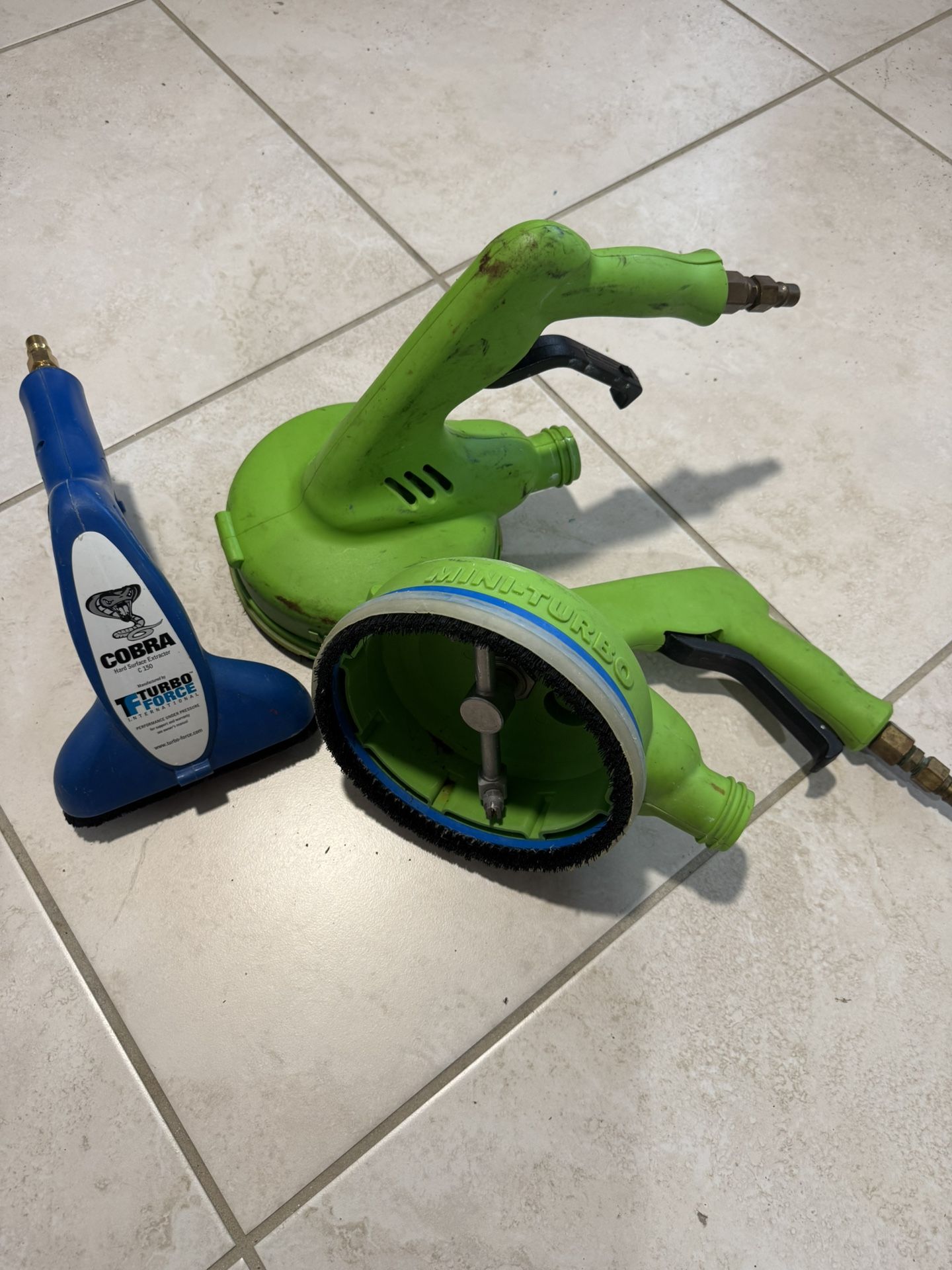 Tile Grout Spinner Hand Tool. Gekko Tile Wand.