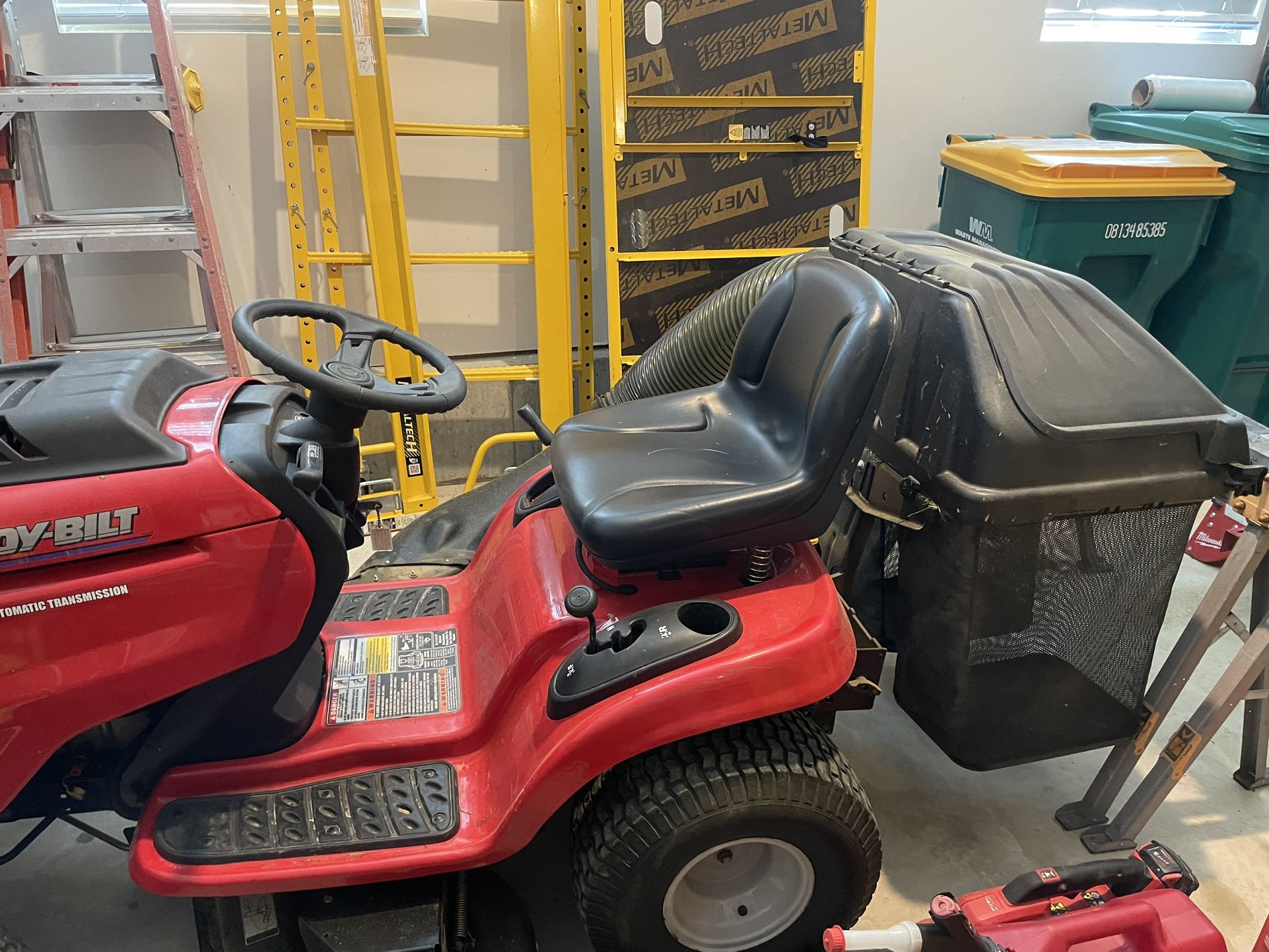 Troy Bilt Super Bronco 48” With Lawn Clipping Vacuum