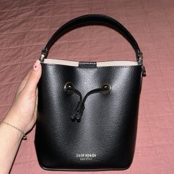 Kate Spade Small Eva Bucket Crossbody 