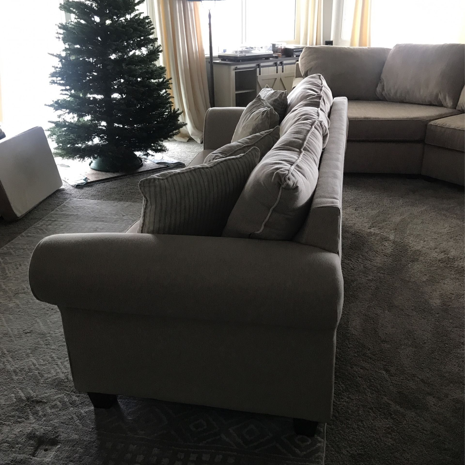 Sofa Beige 3 Cushion Seating with Original Coordinating Pillows