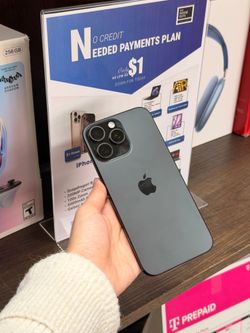 iPhone 15 Pro Max 6.7" (Unlocked) 256GB 