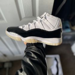 AIR JORDAN RETRO 11 “GRATITUDE” (DMP) Left shoe size 11, Right shoe size 12 R3PŠ