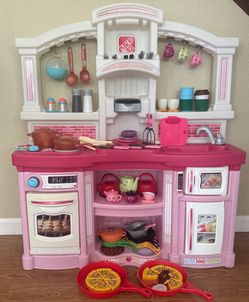 Pretend Play Kitchen