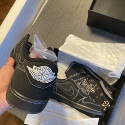 Air Jordan 1 Low Black Phantom