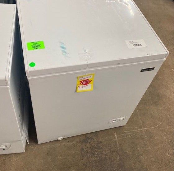 Magic chef deep freezer HMCF5W for