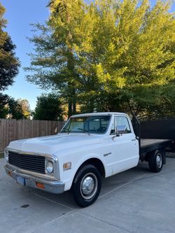 1972 CHEVY C20 FLATBED