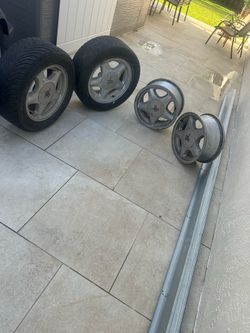 Mustang 4 bolt wheels