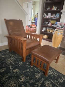 Leather Recliner W/Ottoman