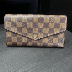 Louis Vuitton Sarah Wallet