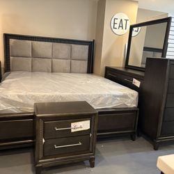 New King Bedroom Set