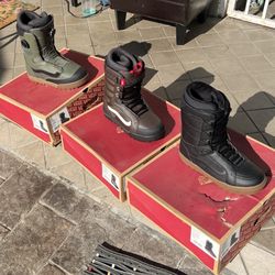 Snowboard Boots VANS