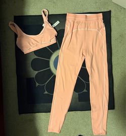 Pink alo yoga set