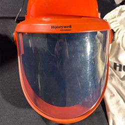 Hard Hat Includes Face Shield Four Point Ratchet Suspension