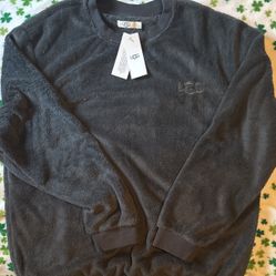 M Coby UGG Pullover 