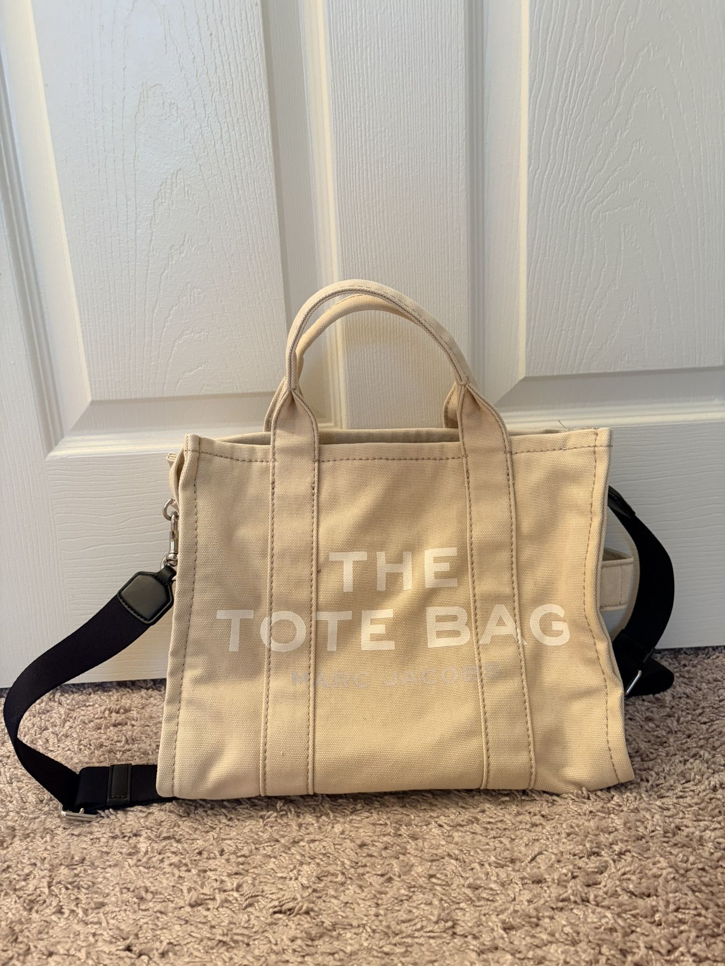 AUTHENTIC MARC JACOBS LARGE CANVAS TOTE BAG