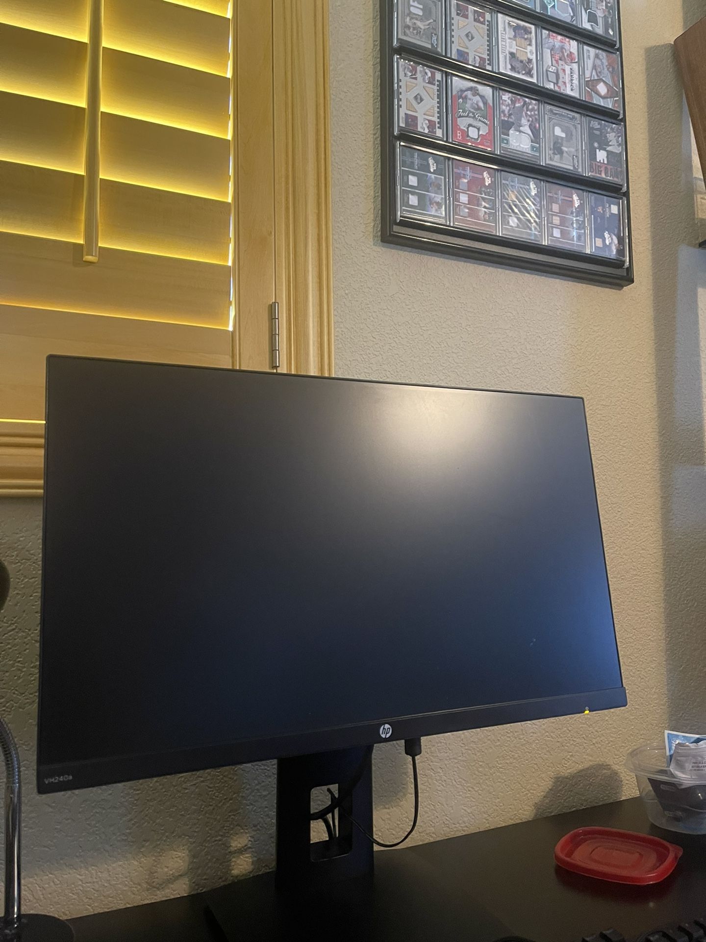 HP VH240a 23.8-Inch Full HD 1080p IPS LED Monitor with Built-In Speakers Gaming Monitor Office Monitor