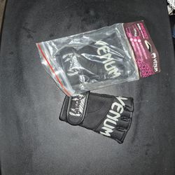 Combat Gloves/Fitness Venum