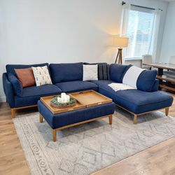 CLEAN like New Sectional Couch With Ottoman 
