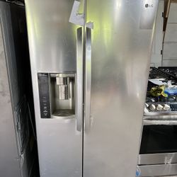 LG Refrigerator Side-By-Side Retail Price 1500$