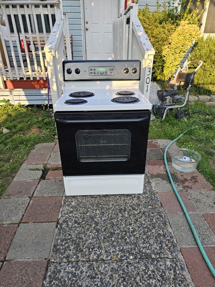 GE Stove 